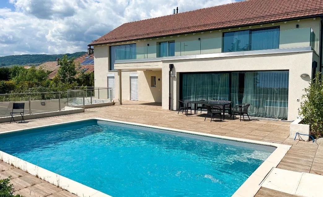 2,341 m² plot